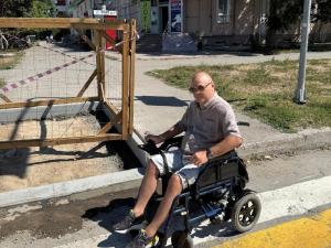 В Волгодонске началась установка пандусов для маломобильных жителей