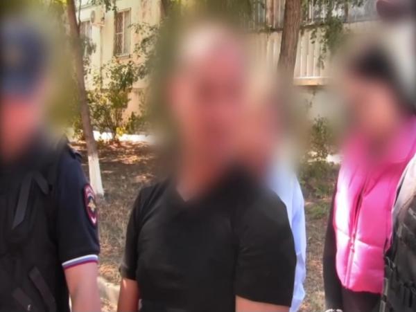 В Волгодонске мужчина насмерть забил друга во время застолья
