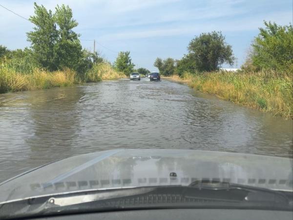 В Волгодонске из-за порыва затопило 8-ю Заводскую