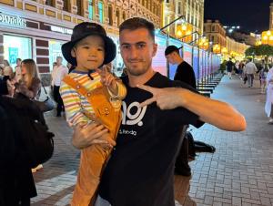 Паркурщик из Зимовников снял коллаборацию с юным блогером-миллионником из Китая