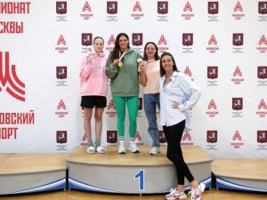 Юлия Ефимова победила на чемпионате Москвы по плаванию
