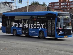 «Дочь испугалась до жути»: в Волгодонске водитель электробуса проехала остановку и отвезла ребенка в старый город