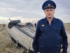 На трассе Константиновского района в перевернувшемся ВАЗе погиб пассажир