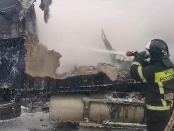 В Волгодонске горел грузовик: видео В Волгодонске горел грузовик: видео