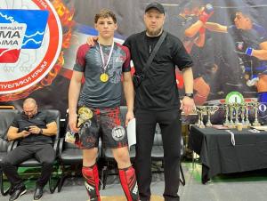 Волгодонец завоевал «золото» на турнире по MMA в Крыму
