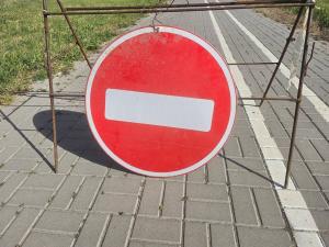В Волгодонске снова частично перекрыли движение на проспекте Лазоревом