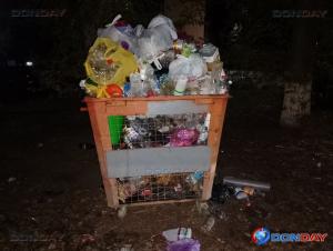 Волгодонцы вновь жалуются на забитые пластиком контейнеры