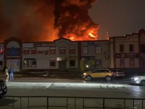 Больше полусотни человек тушили пожар на рынке «Аванград» в Волгодонске