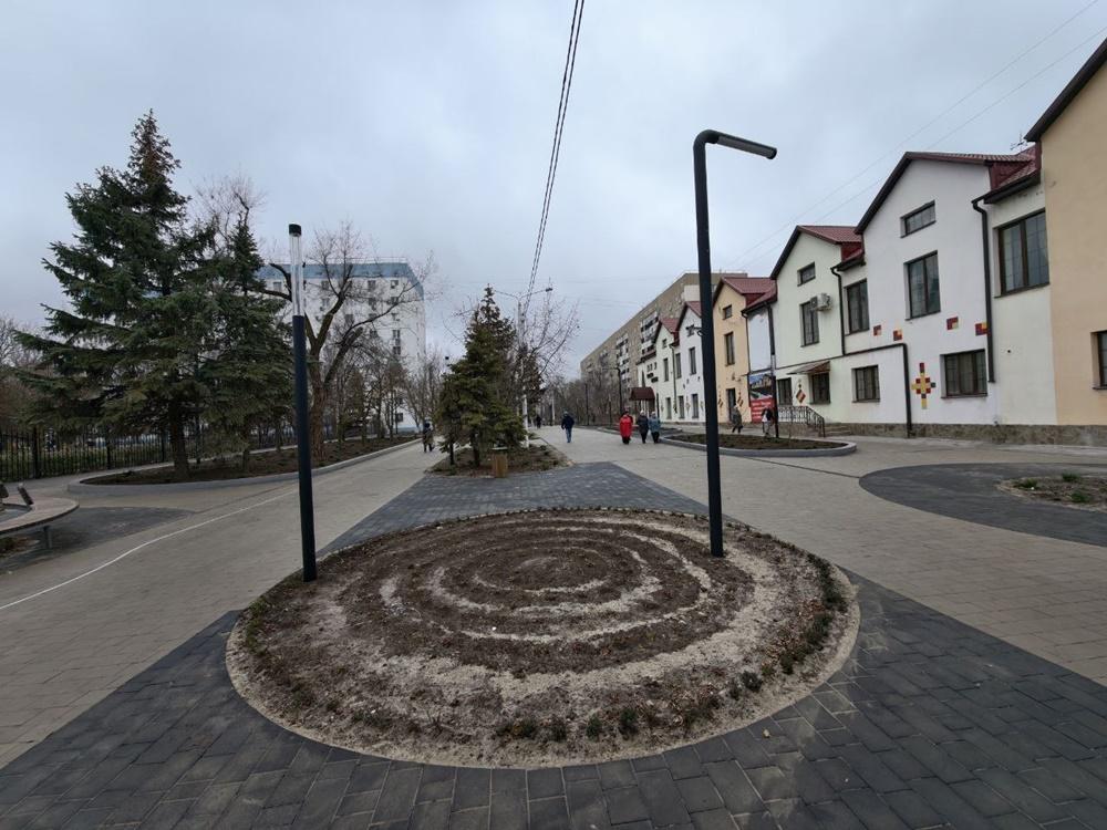 В Волгодонске торжественно открыли пешеходный бульвар вдоль сквера «Дружба»