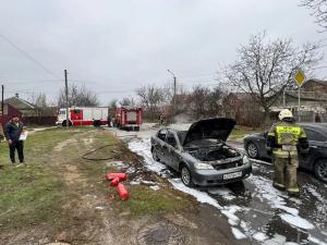 В Волгодонске на Коммунистической горел автомобиль