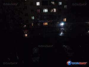 Жители Волгодонска снова пожаловались на тьму во дворе