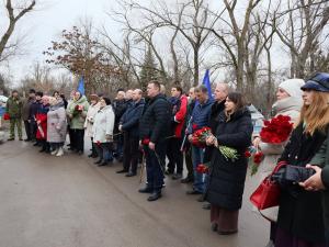 Жители Волгодонска почтили память солдат, погибших на Северном Кавказе
