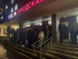 Жители Волгодонска устроили давку, чтобы попасть к врачу