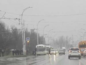 В Волгодонске в старом городе остановилось движение троллейбусов