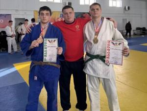 Волгодонские дзюдоисты успешно выступили на первенстве Ростовской области