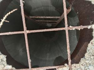 В Волгодонске появился опасный люк без крышки