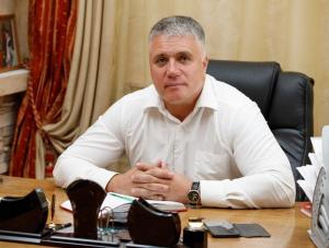 Депутат городской Думы Дмитрий Якушкин поздравил волгодончанок с наступающим 8 Марта