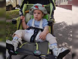 «Он пошёл в три года»: маленькому Харитону нужна помощь волгодонцев