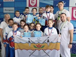 Волгодонские пловцы победили на областном турнире в честь Юлии Ефимовой