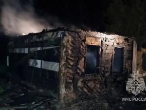 В Константиновском районе в пожаре погибла 98-летняя женщина