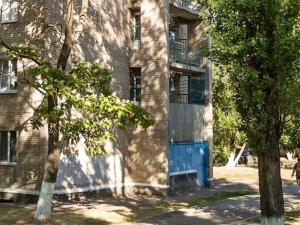 В Волгодонске мужчина погиб, выпав из окна общежития
